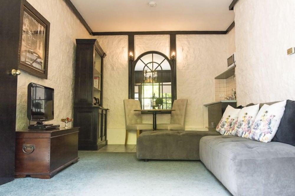 A Loft In The Mill Boutique Accommodation Olinda Extérieur photo