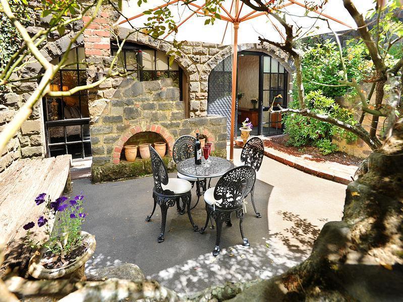 A Loft In The Mill Boutique Accommodation Olinda Extérieur photo